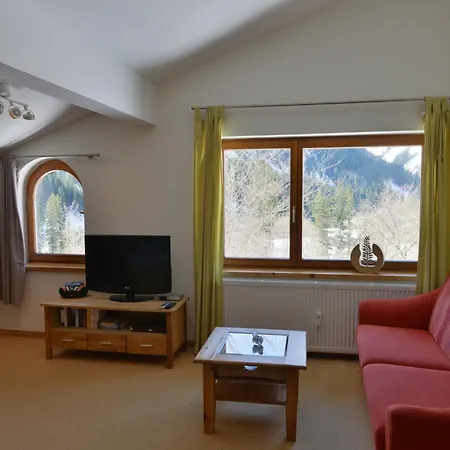Bergfuehrer-Huesle * Mittelberg