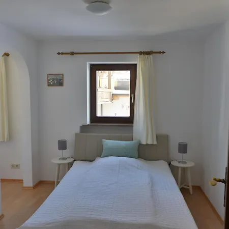 Bergfuehrer-Huesle Apartment Mittelberg